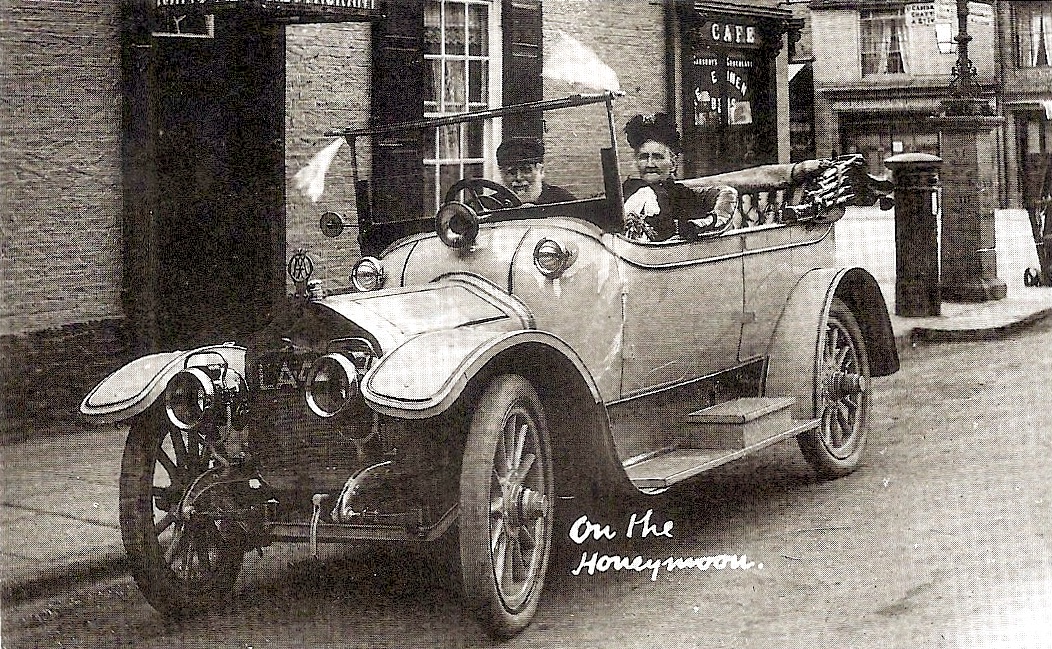 Newly-wed elderly couple Robert Symonds and Mary Howlett in a car in Ely, 1914.